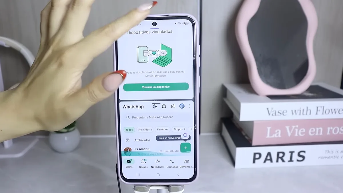 Interfaz principal de WhatsApp Plus v18.80 vista desde un emulador de Android en PC